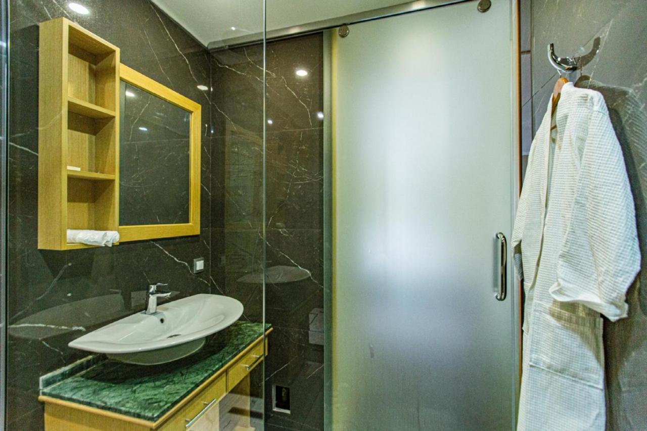 Shera Park Boutique Hotel Ałma Ata Zewnętrze zdjęcie