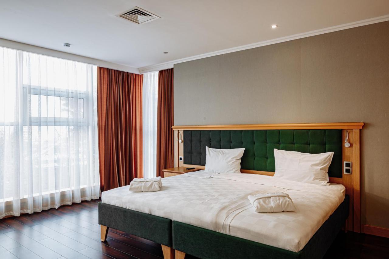 Shera Park Boutique Hotel Ałma Ata Zewnętrze zdjęcie